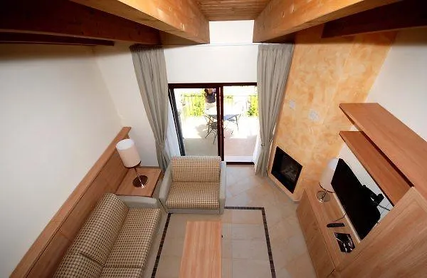 Apartmanhotel Tassido Coda 4*